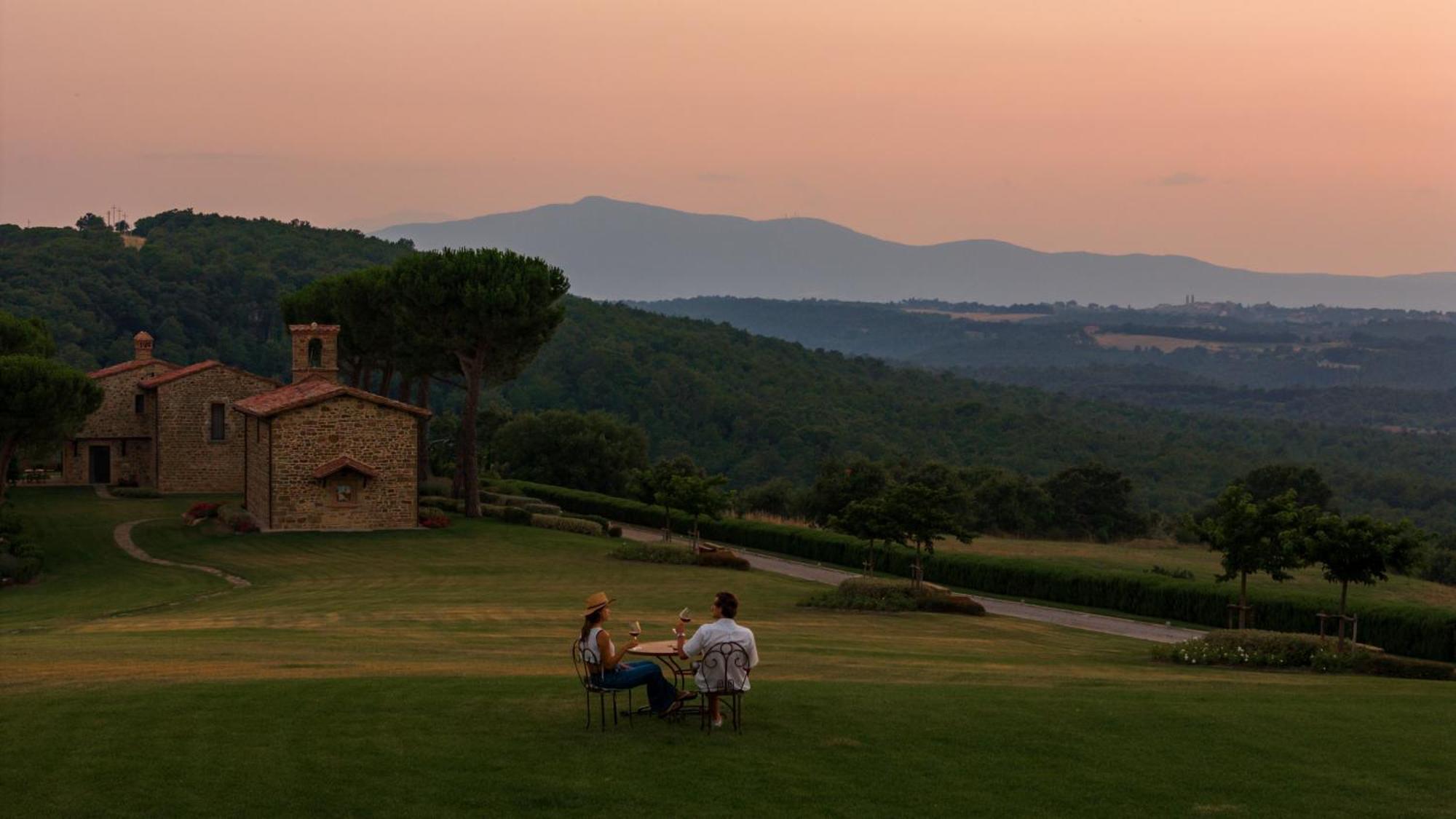 Вилла I Borghi Dell'Eremo Piegaro  Экстерьер фото
